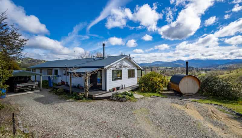121 Win Valley Road, Dovedale