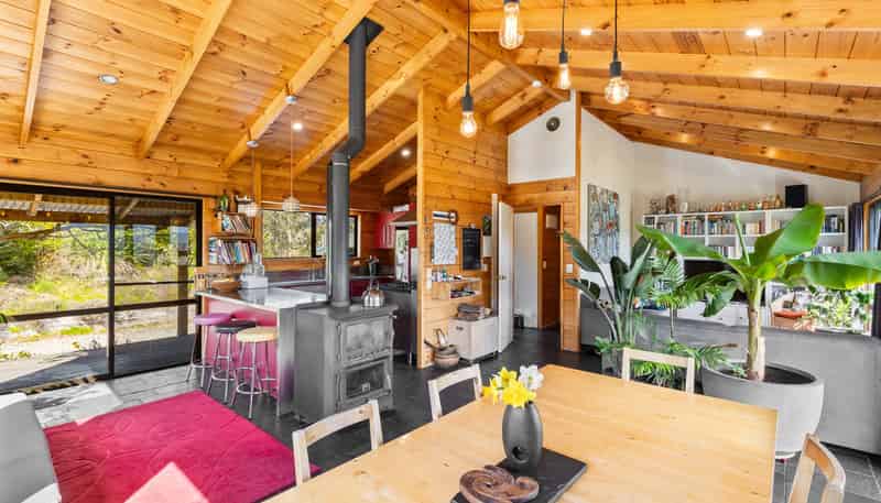 121 Win Valley Road, Dovedale