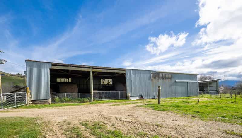 121 Win Valley Road, Dovedale