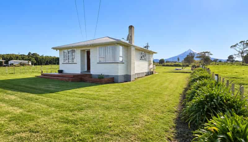 5854A South Road, Opunake