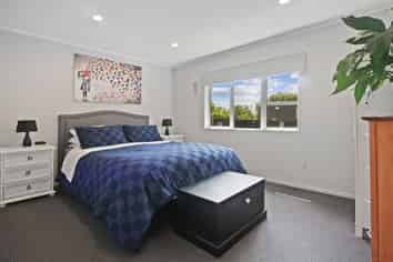 25 Crispe Road, Clarks Beach