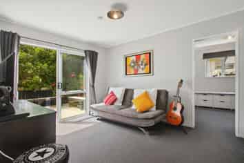 25 Crispe Road, Clarks Beach