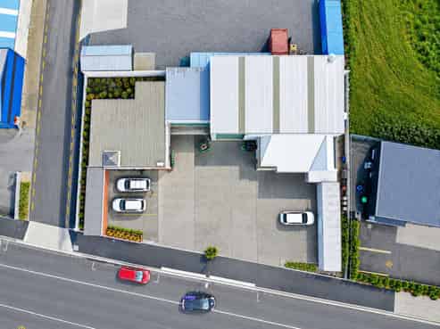 Proven tenant and prime location