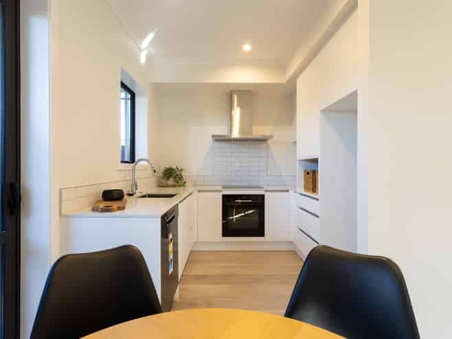 9 Mahana Road (Mahana Apartments), Northcote