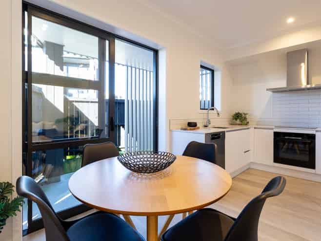 9 Mahana Road (Mahana Apartments), Northcote