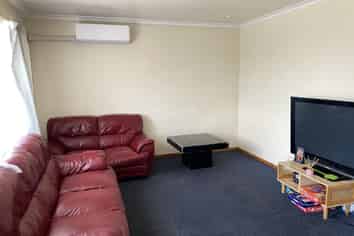 4/484 Worcester Street, Linwood