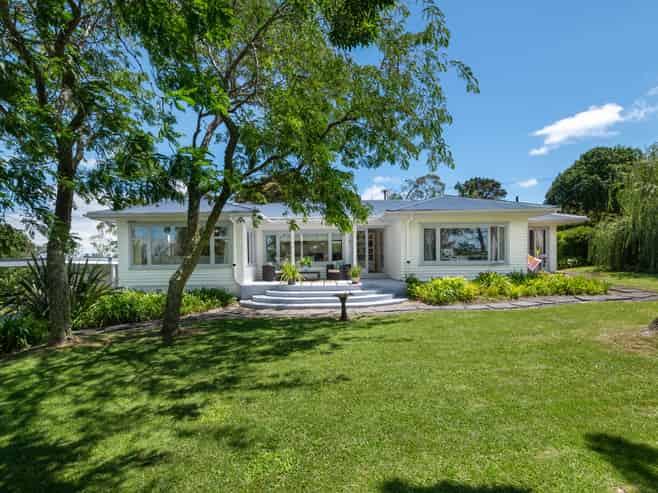 758 Ridge Road, Riverhead