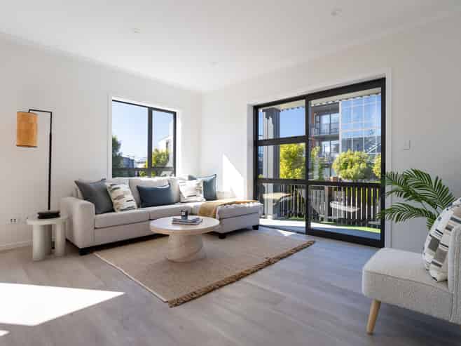 9 Mahana Road (Mahana Apartments), Northcote