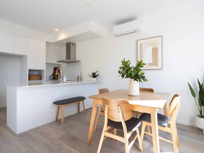 9 Mahana Road (Mahana Apartments), Northcote
