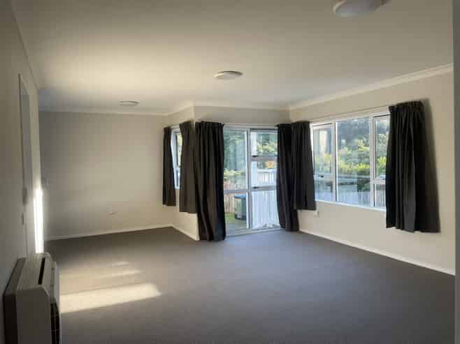 10 Whenua View, Titahi Bay
