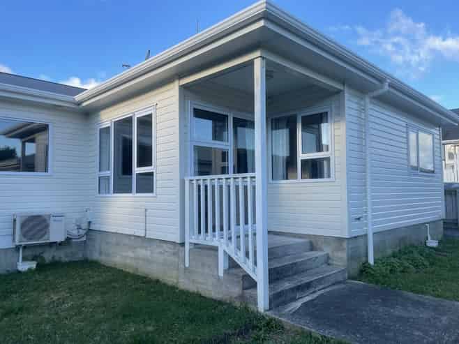 10 Whenua View, Titahi Bay
