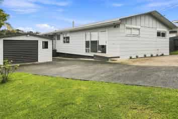 27 Penton Road, Stanmore Bay