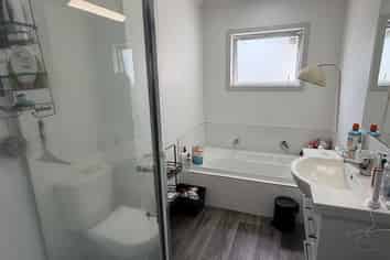 4 Stan Heather Drive, Glenview