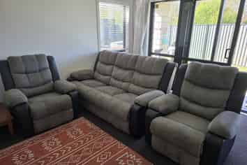 4 Stan Heather Drive, Glenview