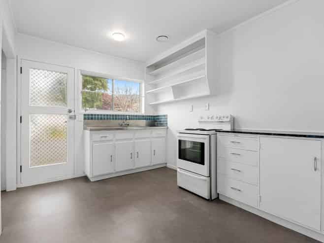 24B Second Avenue, Avenues