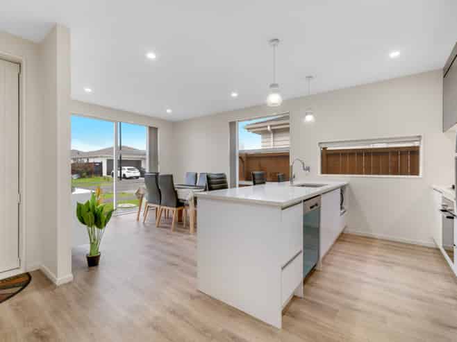 11 Toropapa Close, Takanini