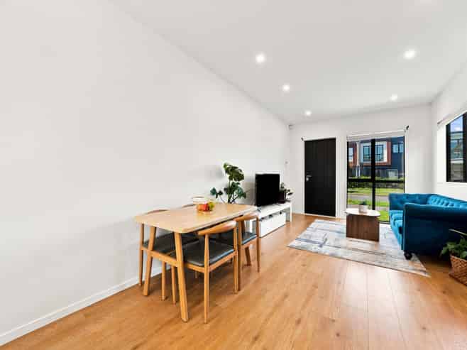 9 Arapapa Road, Papakura