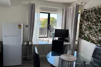 2/14 Leslie Place, Otara