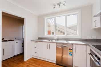 6/13 Prince Albert Road, Saint Kilda