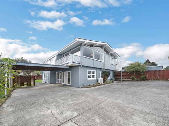 16 Brouder Place, Hillpark