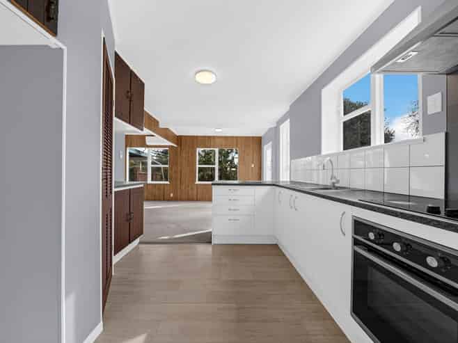 16 Brouder Place, Hillpark