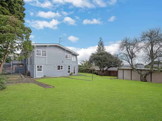 16 Brouder Place, Hillpark