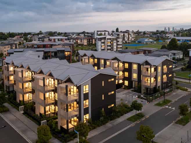9 Mahana Road (Mahana Apartments), Northcote