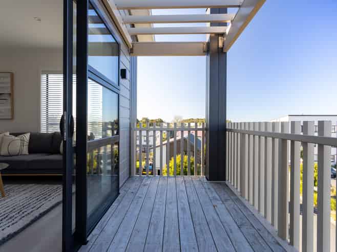 9 Mahana Road (Mahana Apartments), Northcote