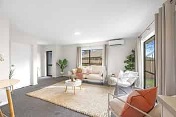 2/1 Gates Lane, Woolston