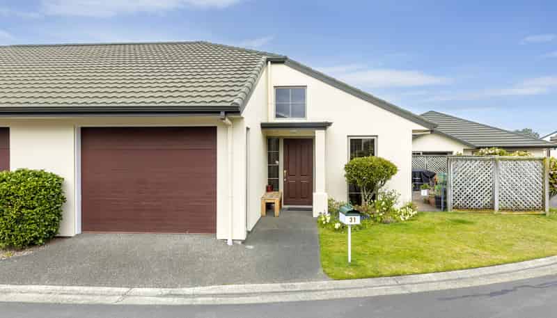31 Lakeridge Close, Rangatira Park