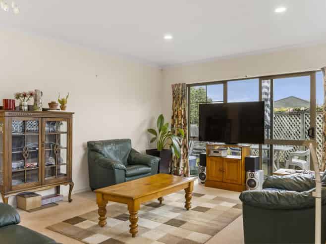 31 Lakeridge Close, Rangatira Park