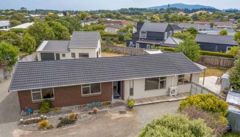 25 Kanawa St, Waikanae