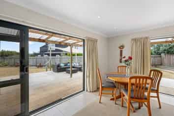25 Kanawa St, Waikanae
