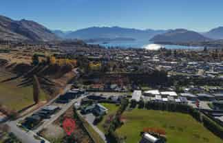 30 Studholme Road, Wanaka