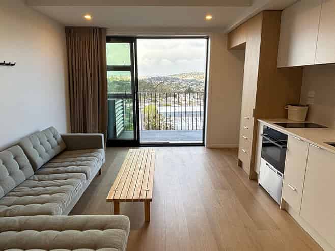805/2B Te Ara Taurapa, Point Chevalier