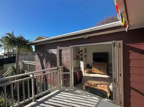 2/375 Wairau Road, Totara Vale