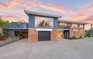 8 Goad Crescent, Hillsborough