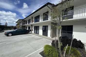 8/1142 Victoria St, Hamilton Central