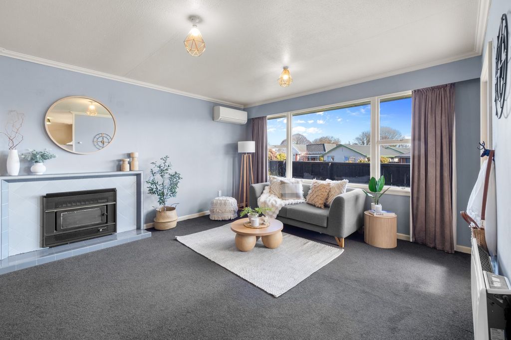 Central convenience, easy living 4