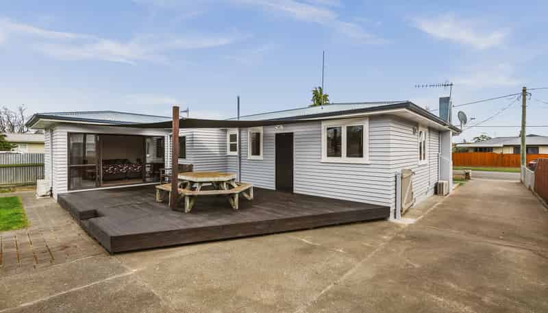 72 Harold Holt Avenue, Onekawa