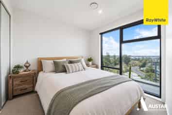 8 Waikumete Road, Glen Eden