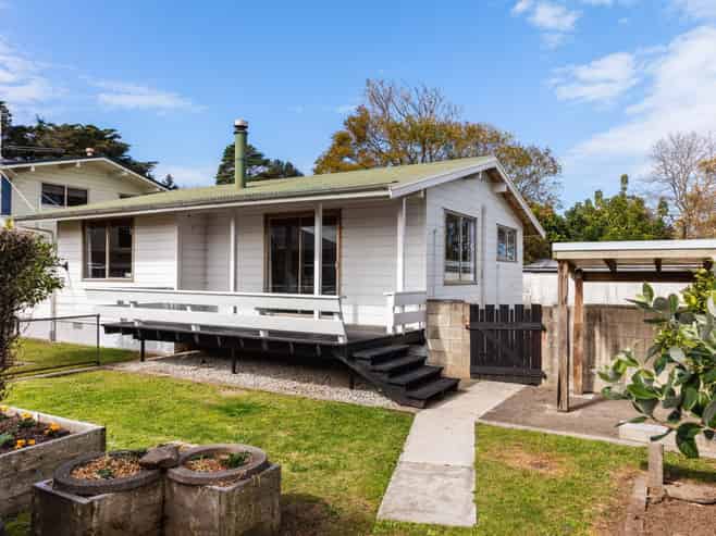 15 Root Street, Gisborne