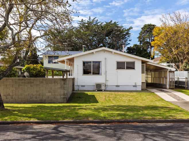 15 Root Street, Gisborne