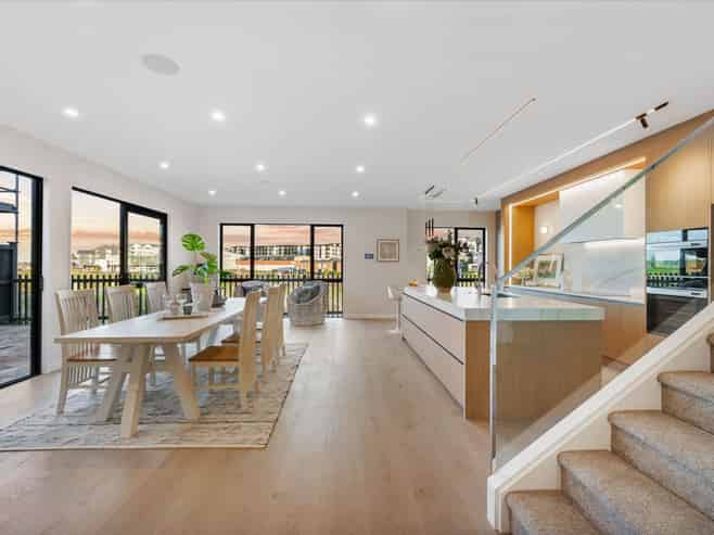 33 Streamview Way, Long Bay