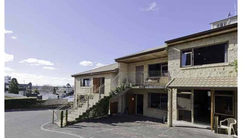 42 Thackeray Street, Hamilton Lake