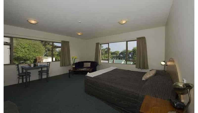 42 Thackeray Street, Hamilton Lake