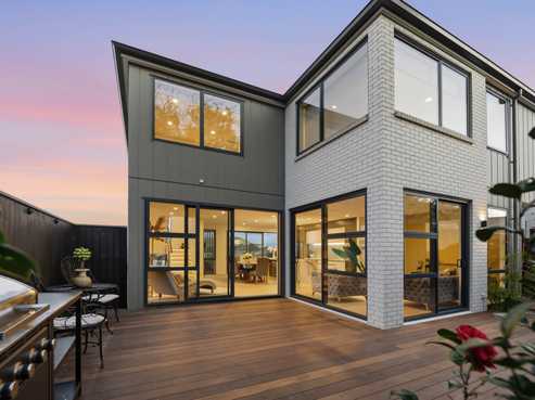 13 Awa Crescent, Saint Johns