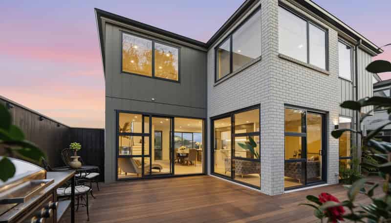 13 Awa Crescent, Saint Johns