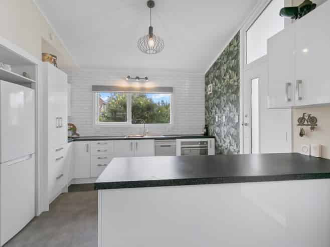 37 Kent Street, Levin