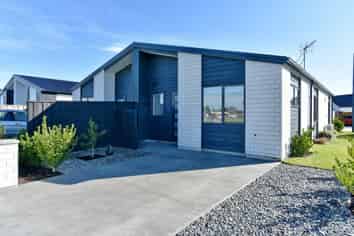 12 Greengrass Crescent, Kaiapoi